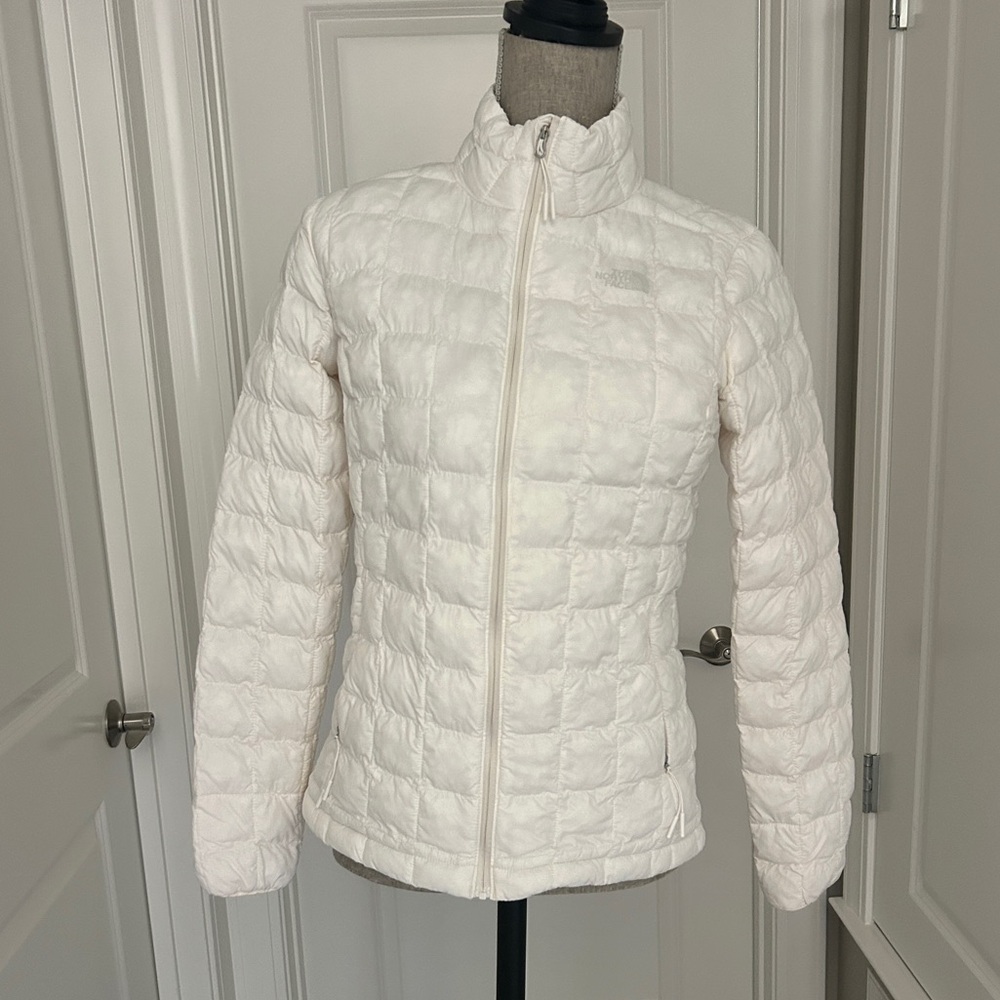 The North Face Women’s Thermoball Gardenia White Eco Zip Up Jacket Size Small - Picture 6 of 16